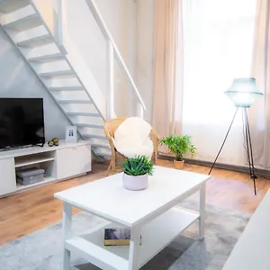 In Super Location M9 Budapest