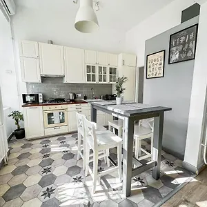 Dob Duplex Budapest